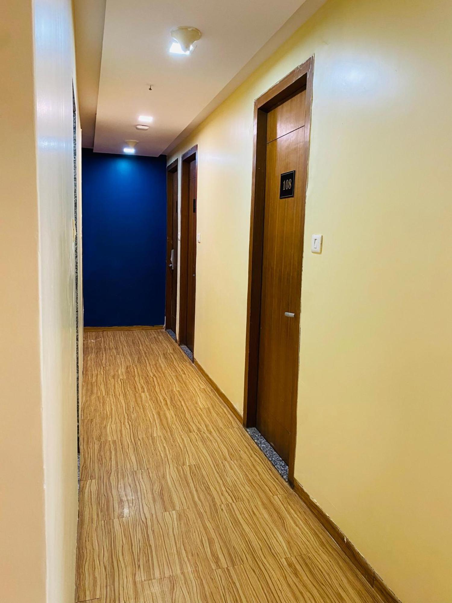 Hotel Arton Regency Near Terminal 2 Airport Мумбаї Екстер'єр фото